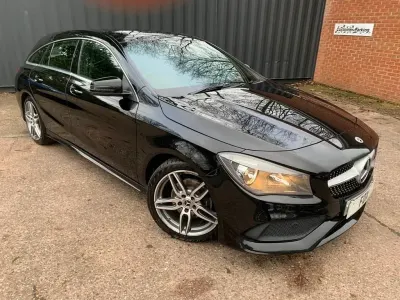 Usado Mercedes CLA200 Shooting Brake AMG line 2019 Preto Carrinha
