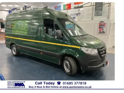 Używany Mercedes Sprinter 163 KM (119 kW) 2019 Biały Van