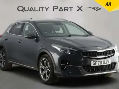 Usado Kia XCeed 120 HP (88 kW) 2020 Cinzento SUV