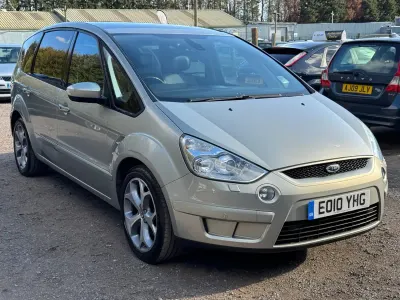 Begagnad Ford S-MAX Titanium 2010 Silver Minibuss
