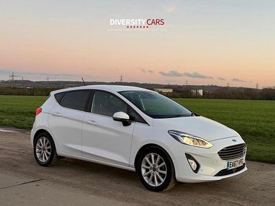 Used Ford Fiesta Titanium 125 HP (91 kW) 2017 White Hatchback
