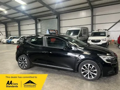 Used Renault Clio Evolution 90 HP (66 kW) 2022 Black Hatchback