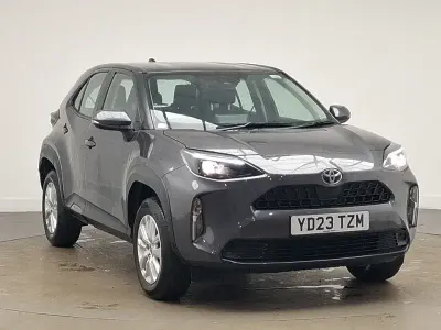 Gebraucht Toyota Yaris Hybrid 116 PS (85 kW) 2023 Grau Kombi