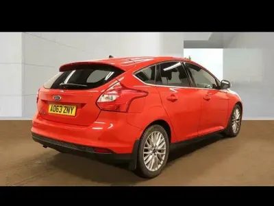Used Ford Focus Zetec 2013 Red