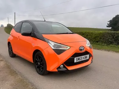 Used Toyota Aygo X-cite 72 HP (52 kW) 2020 Orange Hatchback