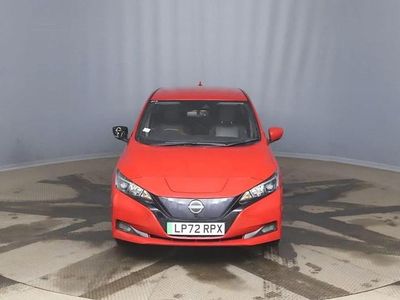 Begagnad Nissan Leaf N-Connecta 160 kW (218 HK) 2022 Halvkombi