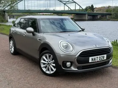 Usado Mini One Clubman 116 CV (85 kW) 2017 Plateado Familiar