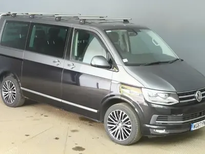 Used VW Caravelle Executive 204 HP (150 kW) 2017 Black Van
