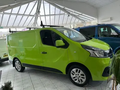 Used Renault Trafic 120 HP (88 kW) 2019 Green MPV