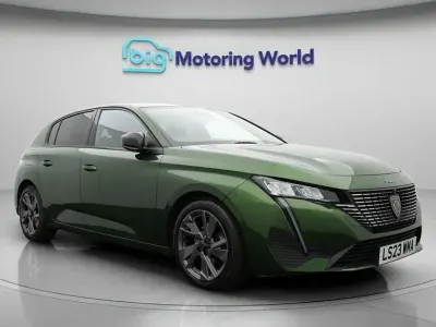 Used Peugeot 308 Allure Premium 130 HP (95 kW) 2023 Green Hatchback