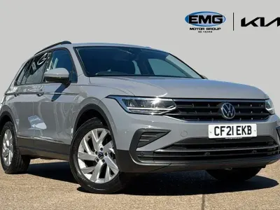 Usado VW Tiguan Life 130 HP (95 kW) 2021 Cinzento SUV