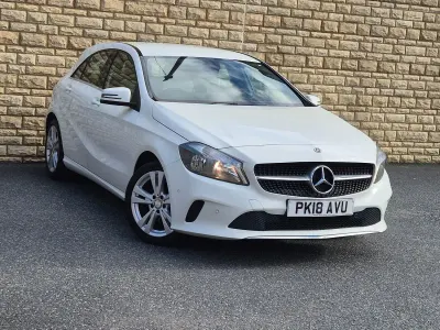 Begagnad Mercedes A180 Executive 2018 Vit Halvkombi