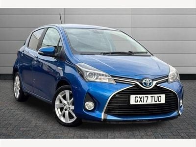 Blue Used 2017 Toyota Yaris Hybrid Hatchback | £9,999 (Fair price)