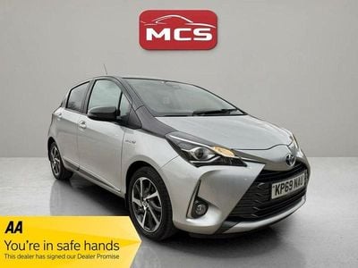 Used Toyota Yaris Hybrid 100 HP (73 kW) 2019 Silver Hatchback