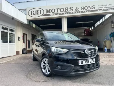 Used Vauxhall Crossland X S 102 HP (75 kW) 2018 Black SUV