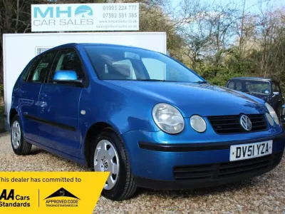 Begagnad VW Polo SE 75 HK (55 kW) 2002 Blå Halvkombi