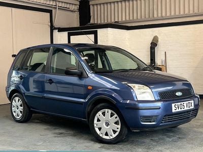 Blue Used 2005 Ford Fusion Hatchback | £1,495 (Super price)