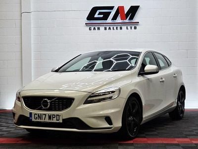Used Volvo V40 R-Design 2017 White Hatchback