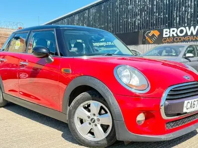 Used Mini Cooper Hatch 136 HP (100 kW) 2018 Red Hatchback