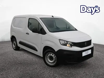 Used Peugeot Partner Premium 131 HP (96 kW) 2023 White MPV