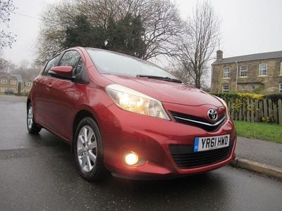 Used Toyota Yaris 2011 Red Hatchback