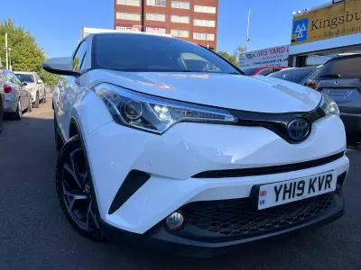 Used Toyota C-HR Design 122 HP (89 kW) 2019 White SUV