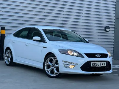 Begagnad Ford Mondeo Titanium X 163 HK (119 kW) 2014 Vit Halvkombi