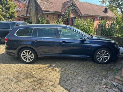 Used VW Passat Business 150 HP (110 kW) 2015 Blue Estate