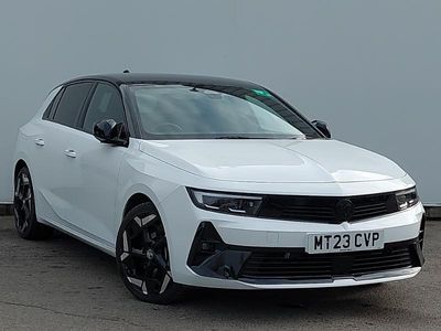 Used Vauxhall Astra GSe 225 HP (165 kW) 2023 White Hatchback