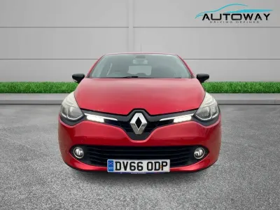 Begagnad Renault Clio IV Dynamique 90 HK (66 kW) 2016 Röd Halvkombi