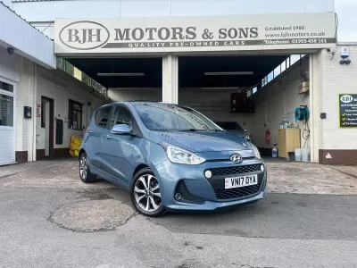 Used Hyundai i10 Premium SE 87 HP (63 kW) 2017 Blue Hatchback