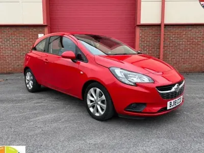 Begagnad Vauxhall Corsa S 101 HK (74 kW) 2017 Röd Halvkombi