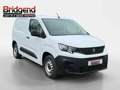 Used Peugeot Partner Premium 131 HP (96 kW) 2023 White MPV