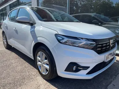 Used Dacia Sandero Comfort 100 HP (73 kW) 2023 White Hatchback