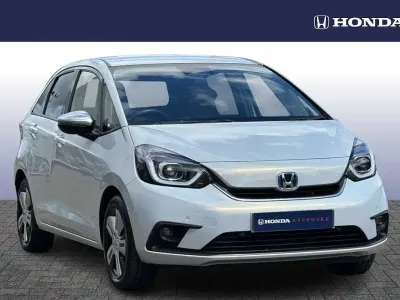 Used Honda Jazz Hybrid 109 HP (80 kW) 2023 White Hatchback