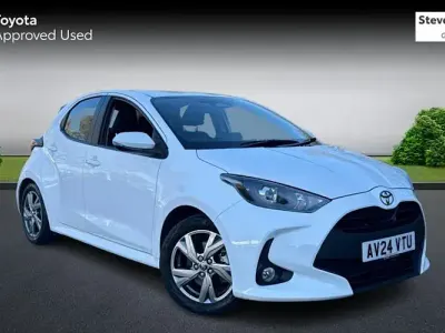 Used Toyota Yaris 116 HP (85 kW) 2024 White Hatchback