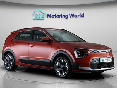 Used Kia e-Niro 147 kW (201 HP) 2022 Orange SUV