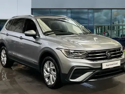 Used VW Tiguan Allspace Life 150 HP (110 kW) 2023 Pyrite silver metallic SUV