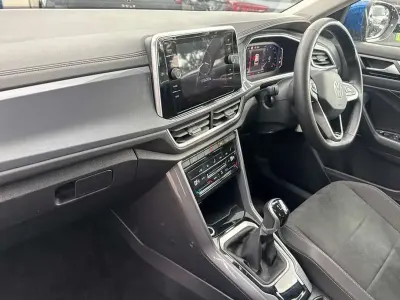 Used VW T-Roc Style 150 HP (110 kW) 2025 Blue SUV