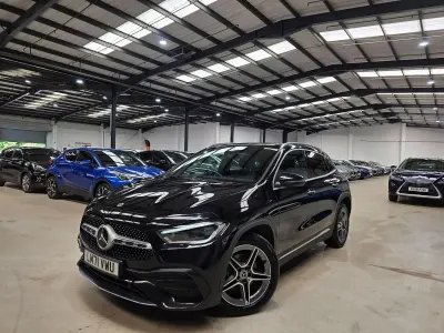 Usado Mercedes GLA250 Premium Plus 218 HP (160 kW) 2021 Preto SUV