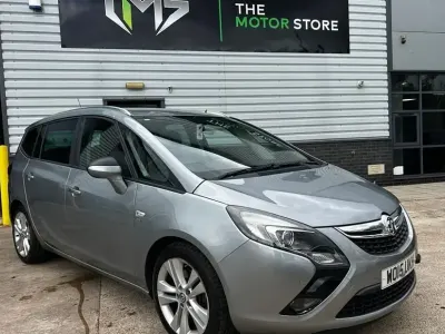 Used Vauxhall Zafira Tourer SRi 170 HP (125 kW) 2015 Silver MPV