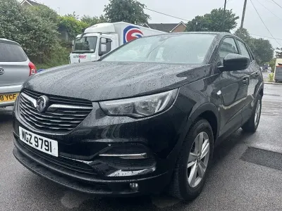 Used Vauxhall Grandland X 130 HP (95 kW) 2019 Black SUV
