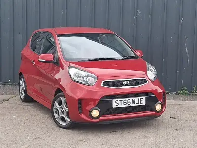 Used Kia Picanto 84 HP (61 kW) 2016 Red Hatchback