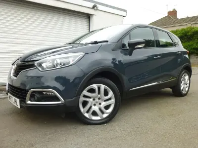 Used Renault Captur Dynamique 90 HP (66 kW) 2017 Blue SUV