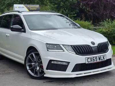 Used Skoda Octavia vRS 245 HP (180 kW) 2019 White Estate
