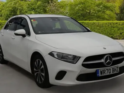 Używany Mercedes A180 SE 116 KM (85 kW) 2020 Biały Hatchback