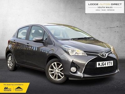 Grey Used 2014 Toyota Yaris Hatchback | £7,190 (Fair price)