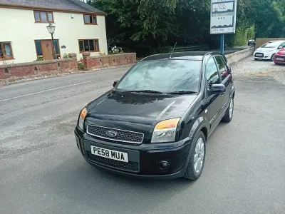 Used Ford Fusion 101 HP (74 kW) 2008 Black Hatchback