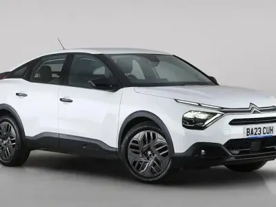 Used Citroën C4 PureTech 101 HP (74 kW) 2023 White SUV