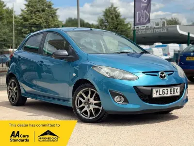 Used Mazda 2 84 HP (61 kW) 2014 Blue Hatchback